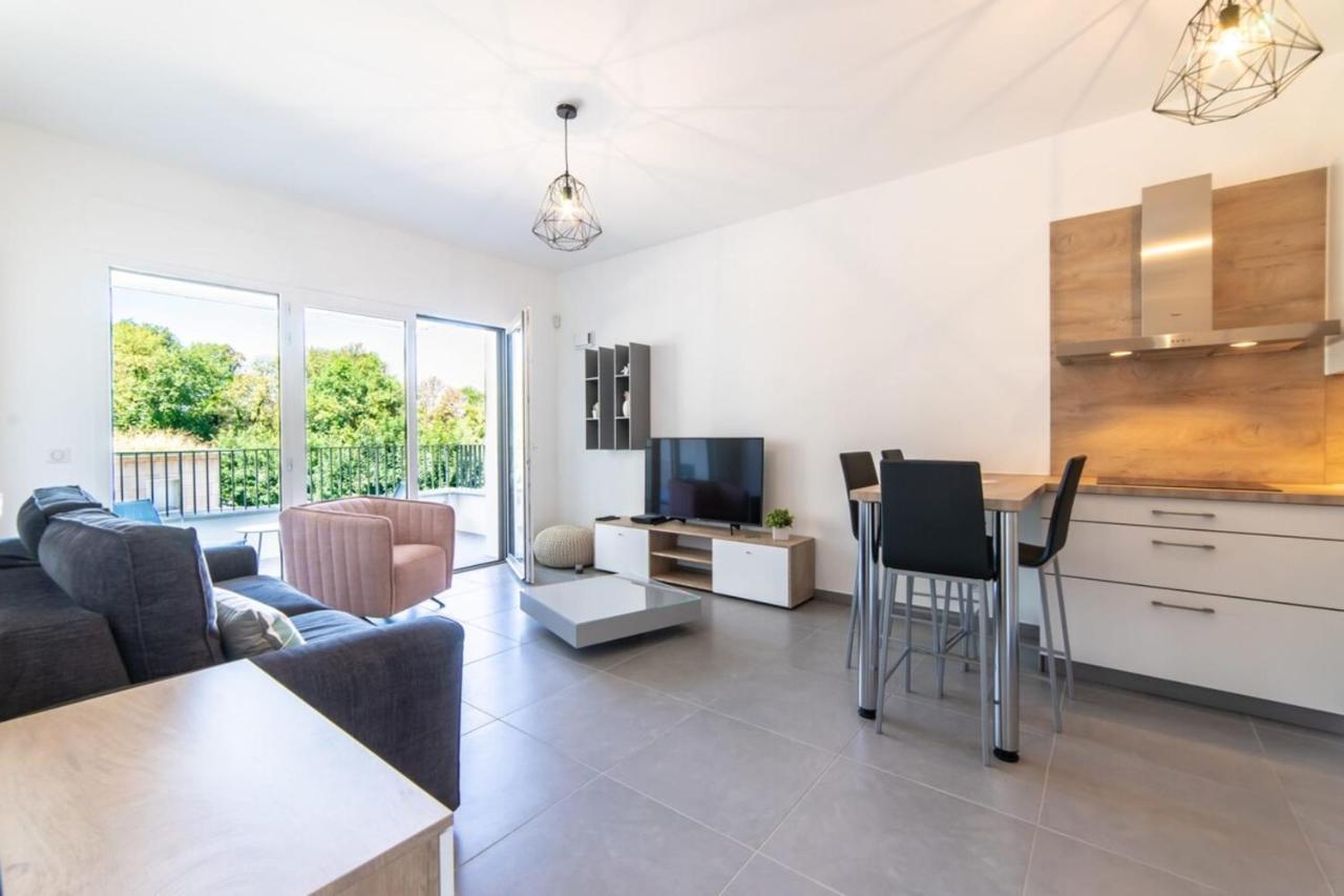 Apartment Close To The Old Town And The Lake Annecy Bagian luar foto